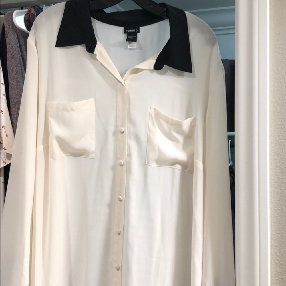 Torrid blouse